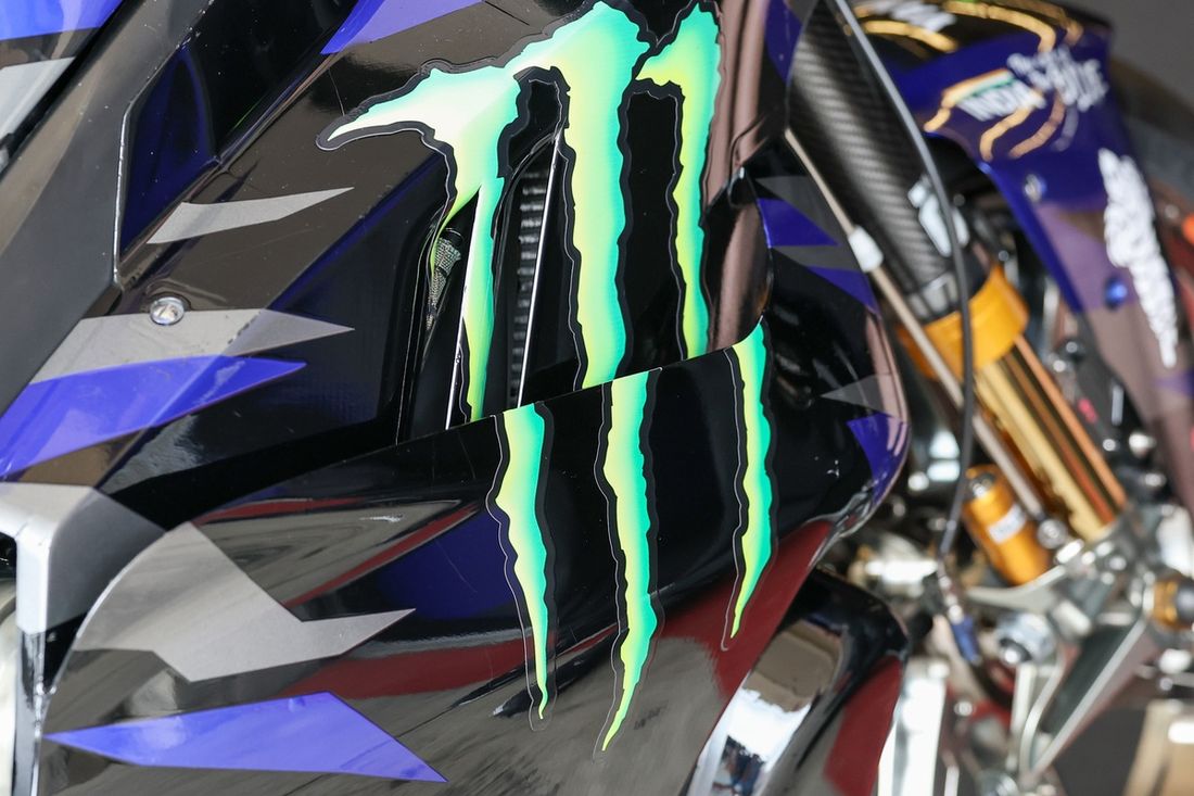 Bok motocykla dla Alexa Rinsa, Yamaha Factory Racing