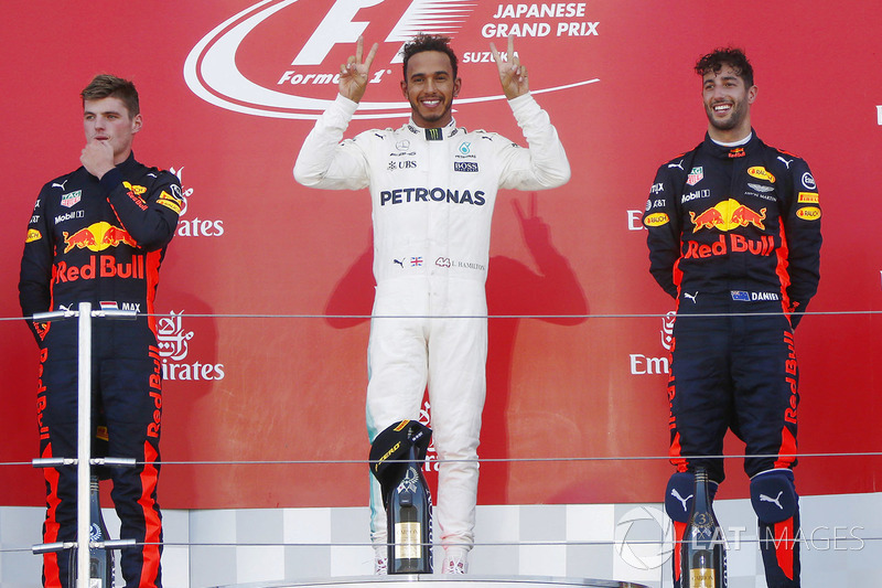 Podio: ganador de la carrera Lewis Hamilton, Mercedes AMG F1, segundo lugar Max Verstappen, Red Bull Racing, tercer lugar Daniel Ricciardo, Red Bull Racing