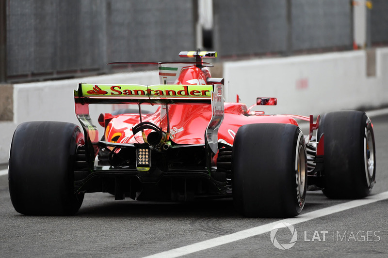 Kimi Räikkönen, Ferrari SF70H avec de la peinture aérodynamique sur l'aileron arrière