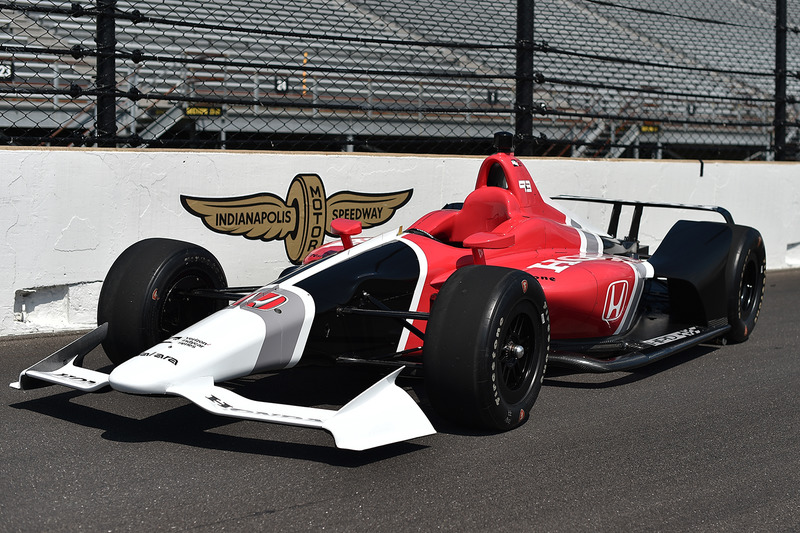 Машина Honda IndyCar 2018 года