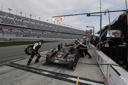 #5 Action Express Racing Cadillac DPi, P: Joao Barbosa, Christian Fittipaldi, Filipe Albuquerque, pit stop
