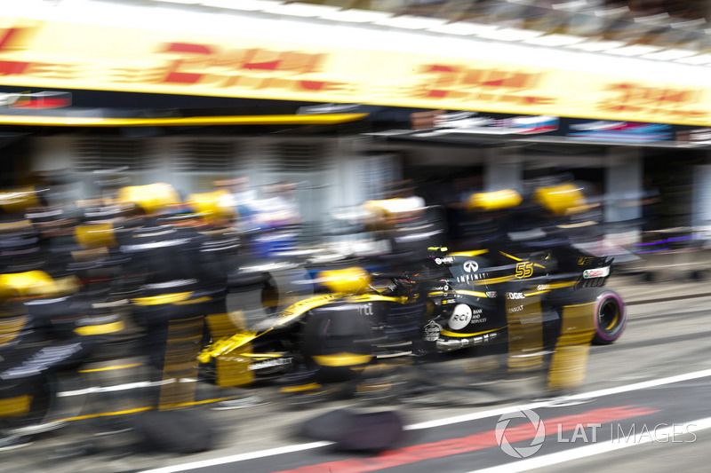 Carlos Sainz Jr., Renault Sport F1 Team R.S. 18, sur la grille