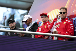 Valtteri Bottas, Mercedes-AMG F1, Lewis Hamilton, Mercedes-AMG F1, Kimi Raikkonen, Ferrari y Sebastian Vettel, Ferrari