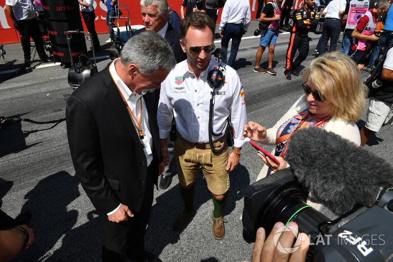 Chase Carey, Chief Executive Officer and Executive Chairman of the Formula One Group and Christian Horner, Red Bull Racing Team Principal on the grid