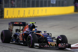 Карлос Сайнс, Scuderia Toro Rosso