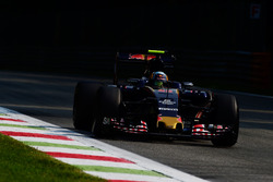 Carlos Sainz Jr., Scuderia Toro Rosso STR11