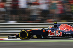 Карлос Сайнс-мол., Scuderia Toro Rosso STR11