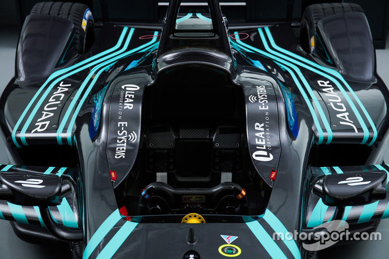 2017 Jaguar I-type cockpit