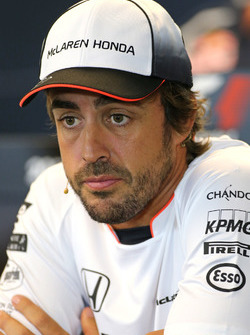 Fernando Alonso, McLaren Honda, tijdens de FIA-persconferentie