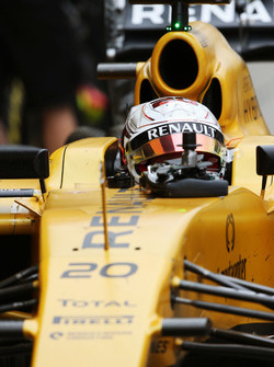 Kevin Magnussen, Renault Sport F1 Team RS16