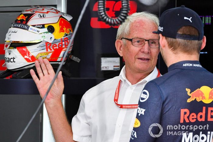 Helmut Markko, Consultor, Red Bull Racing, con Max Verstappen, Red Bull Racing