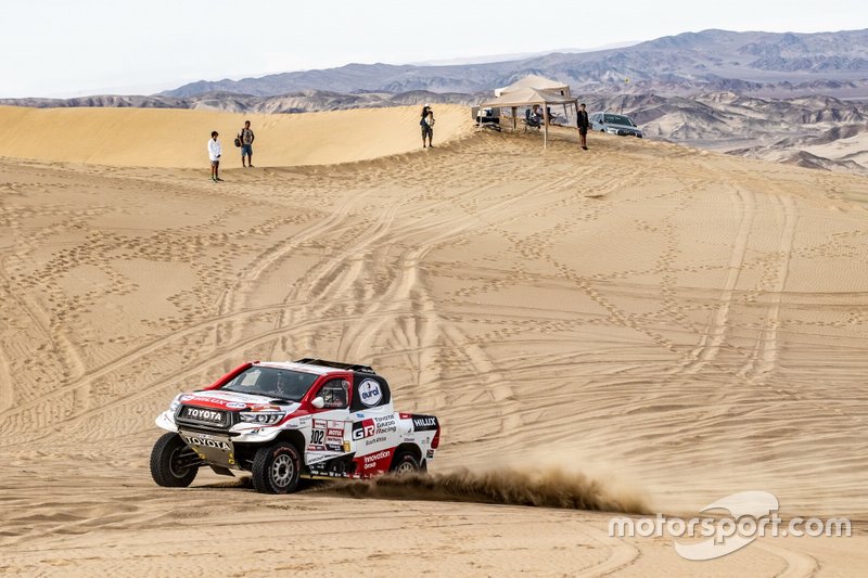 #302 Toyota Gazoo Racing Toyota Hilux: Giniel de Villiers, Dirk von Zitzewitz