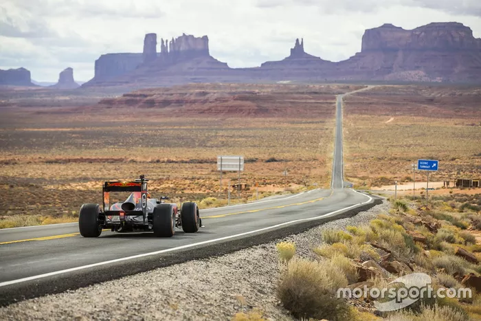 Daniel Ricciardo, Red Bull Racing en Monument Valley