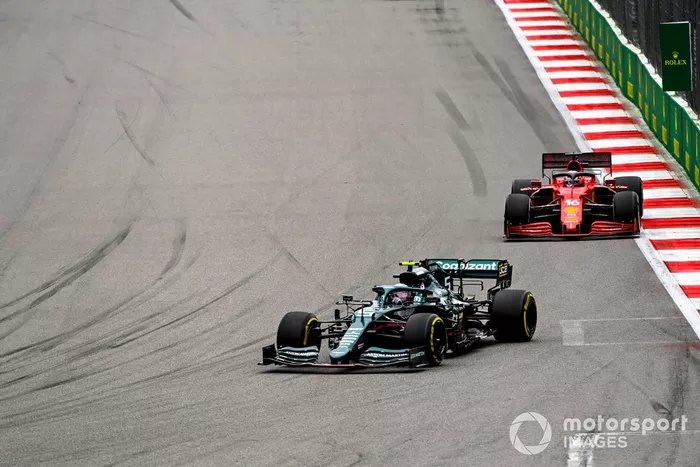 Sebastian Vettel, Aston Martin AMR21, Charles Leclerc, Ferrari SF21, Pierre Gasly, AlphaTauri AT02