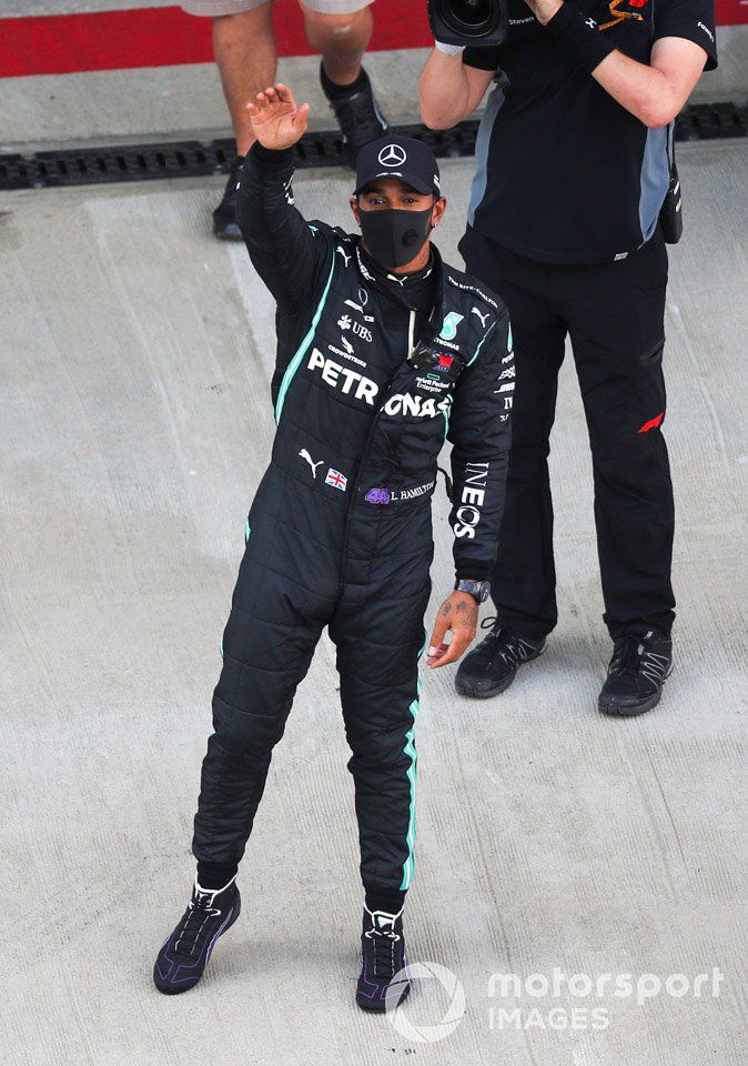 Ganador de la pole position Lewis Hamilton, Mercedes-AMG F1