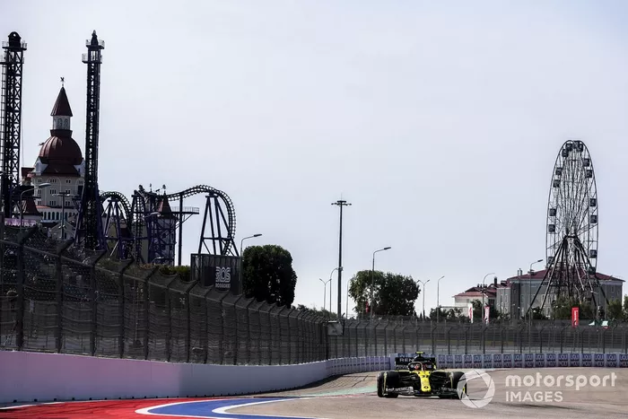 Esteban Ocon, Renault F1 Team R.S.20