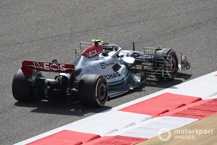 Lewis Hamilton, Mercedes W13