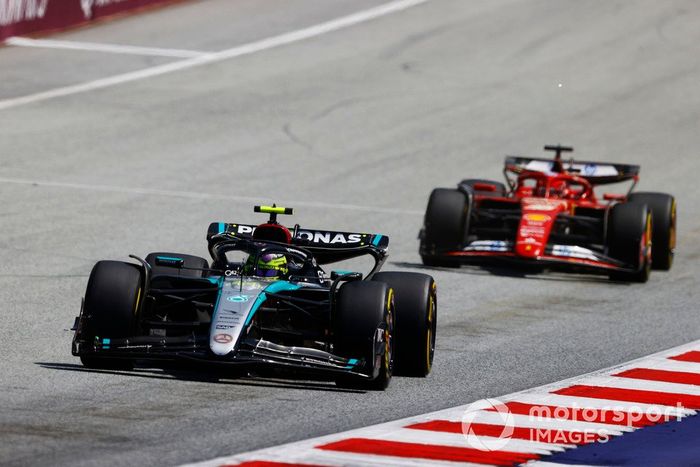 Lewis Hamilton, Mercedes F1 W15, Charles Leclerc, Ferrari SF-24