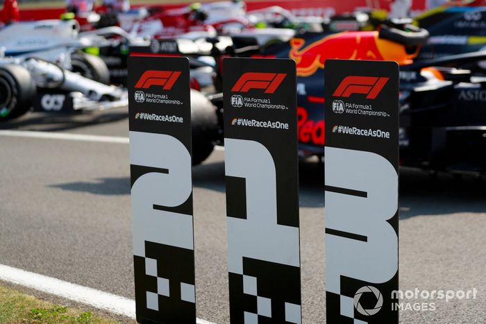 Los marcadores de posición en el Parc Ferme