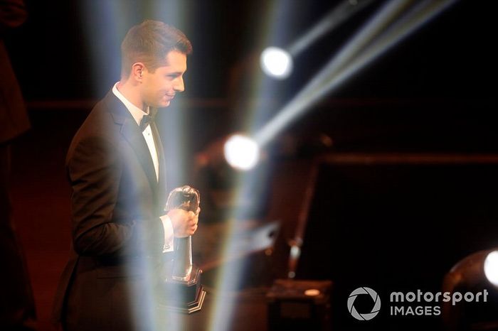 Luke Dardis recibe el Premio Williams al Ingeniero del Futuro