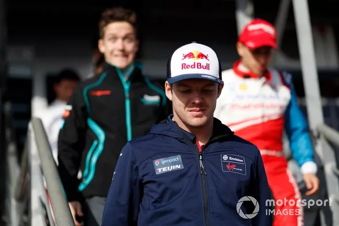 Nick Cassidy, Rookie Test Driver per Envision Virgin Racing 
