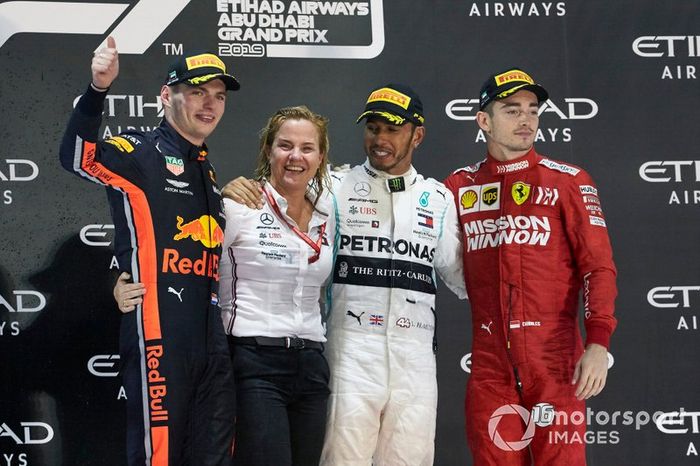 Max Verstappen, Red Bull Racing, secondo classificato, Lewis Hamilton, Mercedes AMG F1, primo classificato, and Charles Leclerc, Ferrari, terzo classificato, sul podio