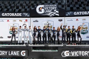 DPI Ganadores #77 Mazda Team Joest Mazda DPi: Oliver Jarvis, Tristan Nunez, Olivier Pla, #10 Wayne Taylor Racing Cadillac DPi: Renger Van Der Zande, Ryan Briscoe, Scott Dixon, #5 JDC-Miller MotorSports Cadillac DPi: Joao Barbosa, Sebastien Bourdais, Loic Duval