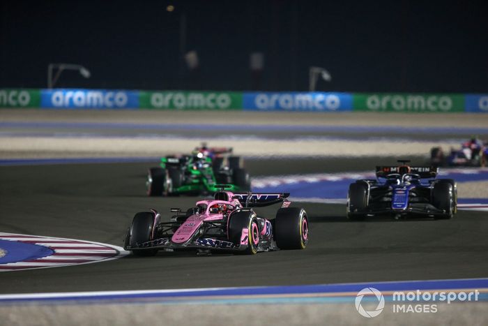 Esteban Ocon, Alpine A524, Alex Albon, Williams FW46, Zhou Guanyu, KICK Sauber C44