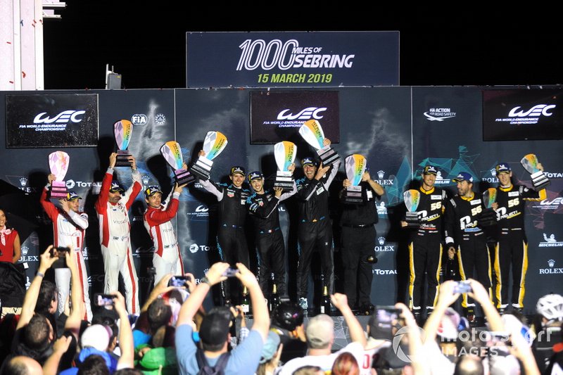 Podio GTLM Am: i vincitori della gara #77 Proton Competition Porsche 911 RSR: Christian Ried, Julien Andlauer, Matt Campbell, al secondo posto #54 Spirit of Race Ferrari 488 GTE: Thomas Flohr, Francesco Castellacci, Giancarlo Fisichella, al terzo posto #56 Team Project 1 Porsche 911 RSR: Jörg Bergmeister, Patrick Lindsey, Egidio Perfetti