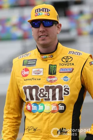 Kyle Busch, Joe Gibbs Racing, Toyota Camry M&M's Chocolate Bar