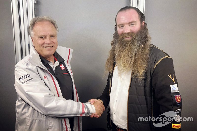 Gene Haas, Haas F1 Team, y William Storey, Rich Energy CEO