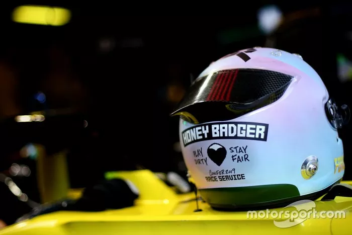 Casco de pruebas de Daniel Ricciardo, Renault F1 Team