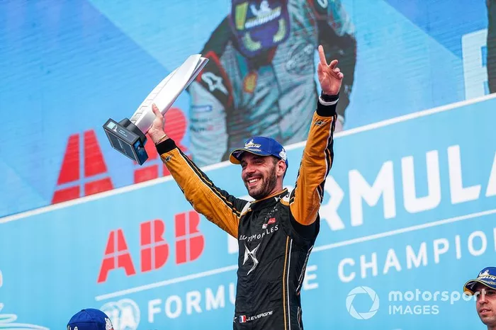 Jean-Eric Vergne, DS TECHEETAH, celebra la victoria