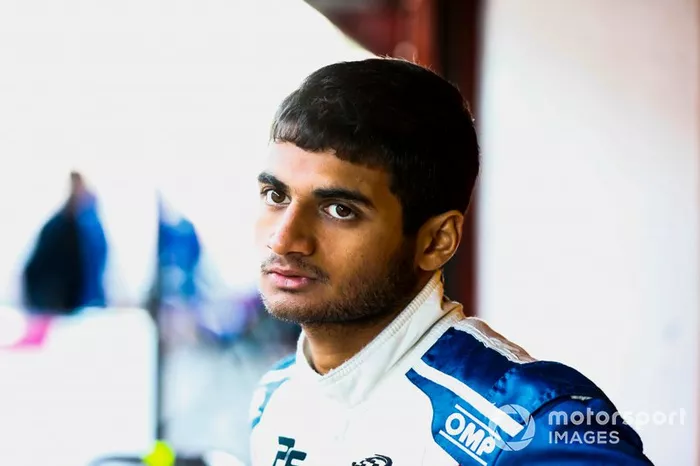 #17 Mahaveer Raghunathan, 20 ans