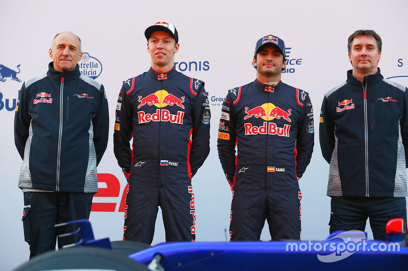Франц Тост, руководитель команды Scuderia Toro Rosso, Даниил Квят, Карлос Сайнс-мл., Scuderia Toro Rosso, Джеймс Ки, технический директор Scuderia Toro Rosso