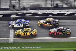 Chase Elliott, Hendrick Motorsports Chevrolet Camaro, Michael McDowell, Front Row Motorsports Ford Fusion, Clint Bowyer, Stewart-Haas Racing, Rush Truck Centers/Mobil 1 Ford, Martin Truex Jr., Furniture Row Racing Toyota