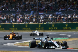 Lewis Hamilton, Mercedes AMG F1 W09, leads Stoffel Vandoorne, McLaren MCL33