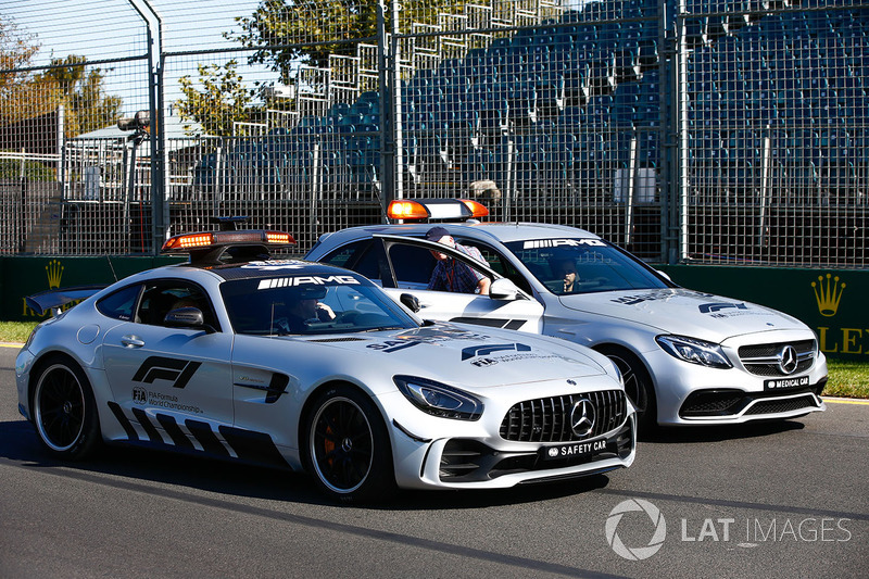 Машина безопасности Mercedes-AMG GT R и медицинская машина Mercedes-AMG C63 S