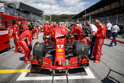 Sebastian Vettel, Ferrari SF71H, on the grid