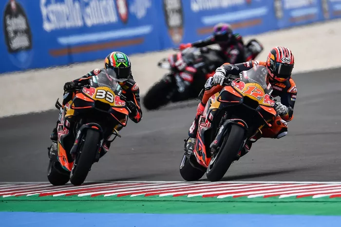 Maverick Vinales, Red Bull KTM Tech 3, Brad Binder, Red Bull KTM Factory Racing
