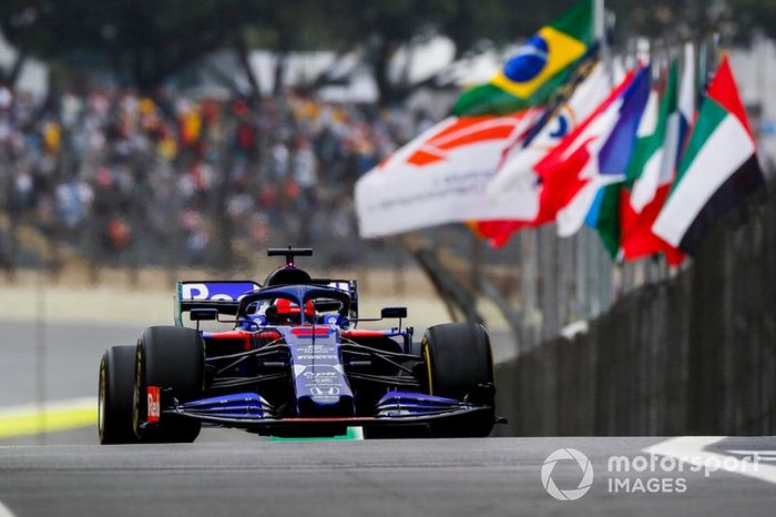 10ª Daniil Kvyat, Toro Rosso STR14 1:33:26.609