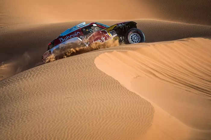 #305 JCW X-Raid Team: Carlos Sainz, Lucas Cruz