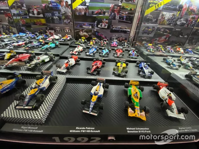 Colección de coches miniatura de F1