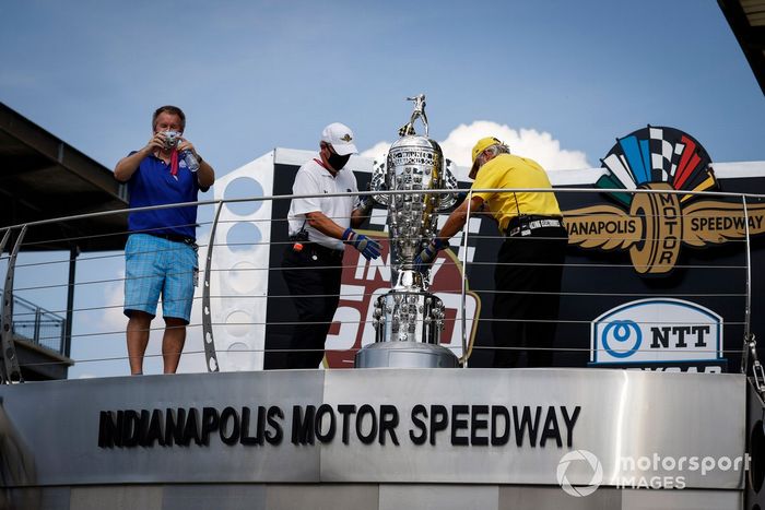 Steve Shunck y el Trofeo Borg-Warner