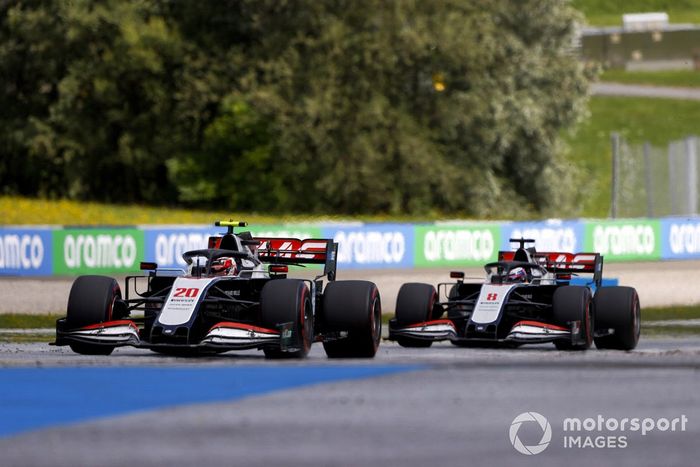Kevin Magnussen, Haas VF-20, Romain Grosjean, Haas VF-20