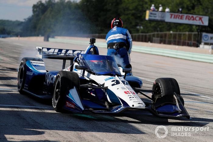 Takuma Sato, Rahal Letterman Lanigan Racing Honda, pit stop