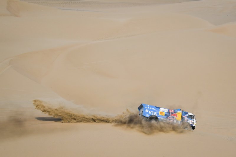 #500 Team Kamaz Master: Едуард Ніколаєв, Євген Яковлєв, Володимир Рибаков