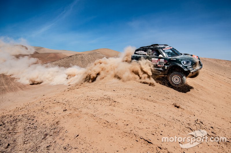 #307 X-Raid Team: Нані Рома, Алекс Аро