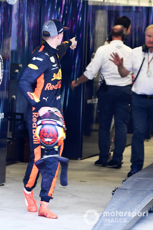 Altercation entre Max Verstappen, Red Bull Racing, et Esteban Ocon, Racing Point Force India, après leur accrochage en course