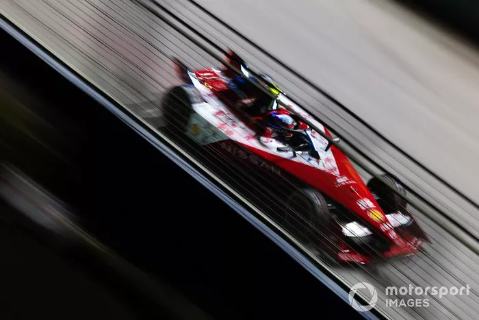Oliver Rowland, Equipo Nissan de Fórmula E, Nissan e-4ORCE 04
